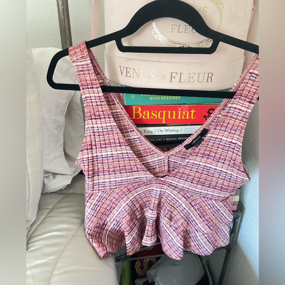 FOREVER 21: CROPPED PINK BLOUSE|
|Size: Medium| 🫶🏼